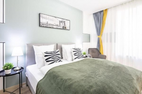Free Parking - Balcony - Sunny - NEW